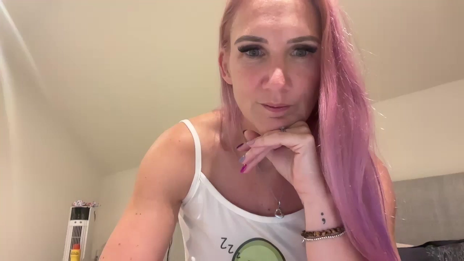 Gallery image thumbnail from Bellanoirxx's myfreecams stream on, 09/14/2025, 02:45 image 8 of 20