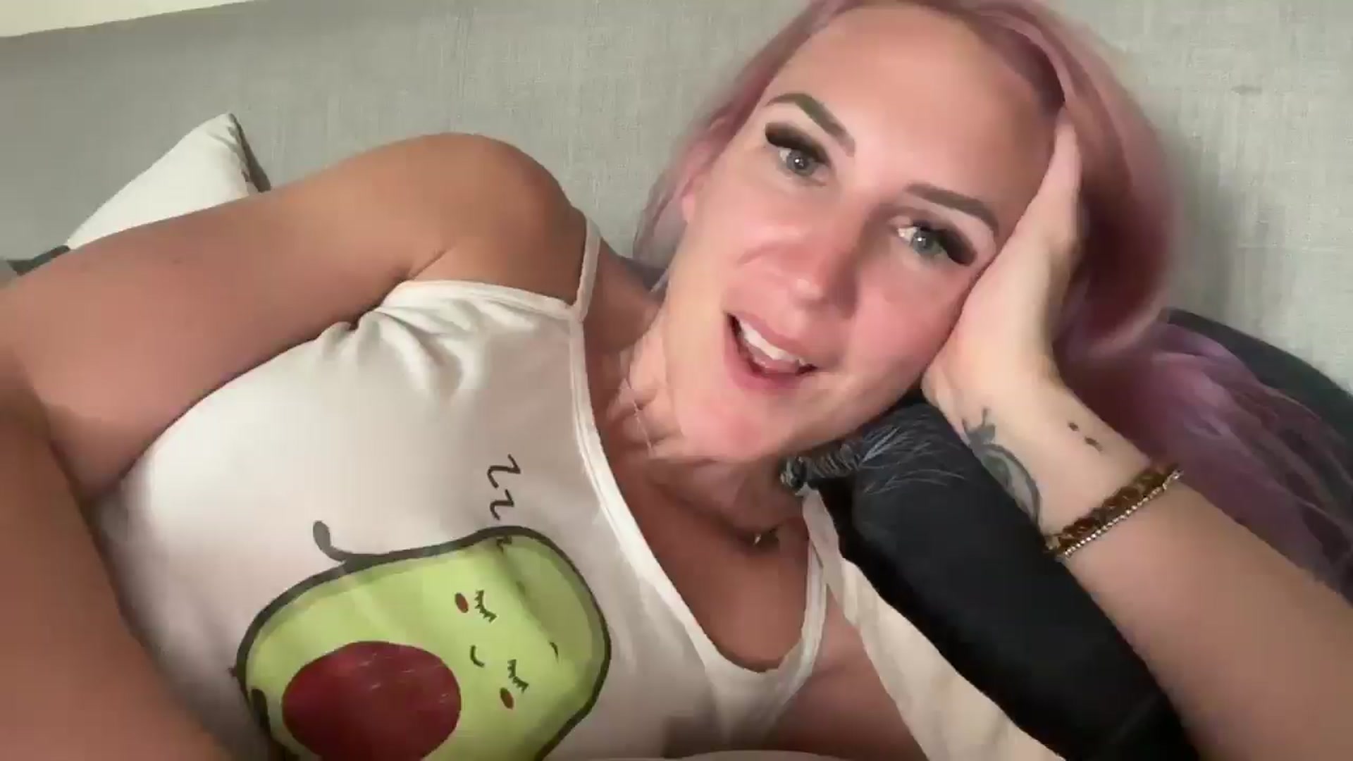 Gallery image thumbnail from Bellanoirxx's myfreecams stream on, 09/14/2025, 08:55 image 10 of 20