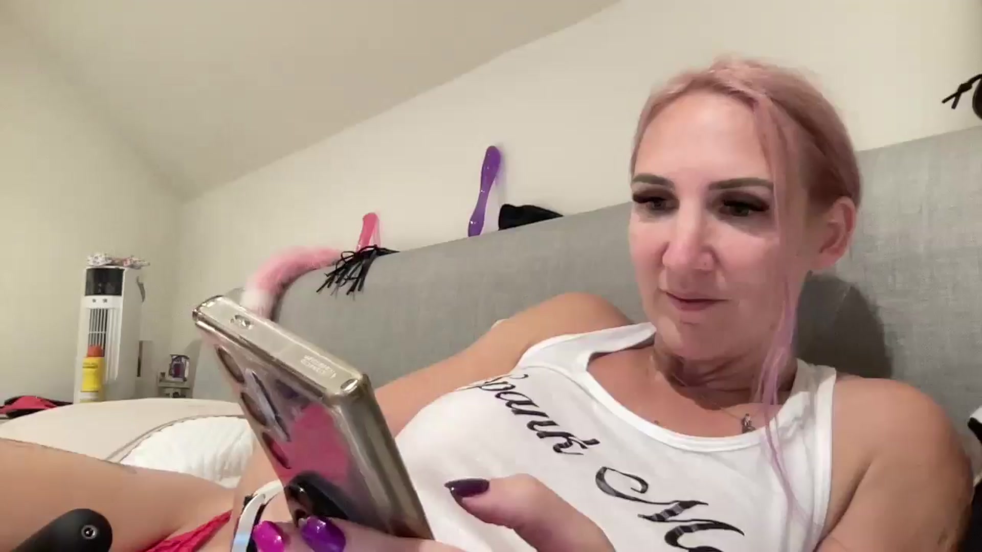 Gallery image thumbnail from Bellanoirxx's myfreecams stream on, 09/14/2025, 23:06 image 12 of 20