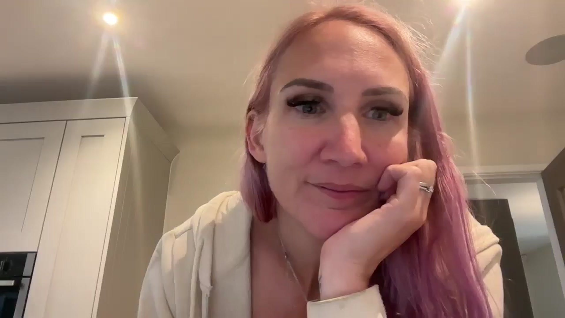 Gallery image thumbnail from Bellanoirxx's myfreecams stream on, 09/16/2025, 10:13 image 10 of 20