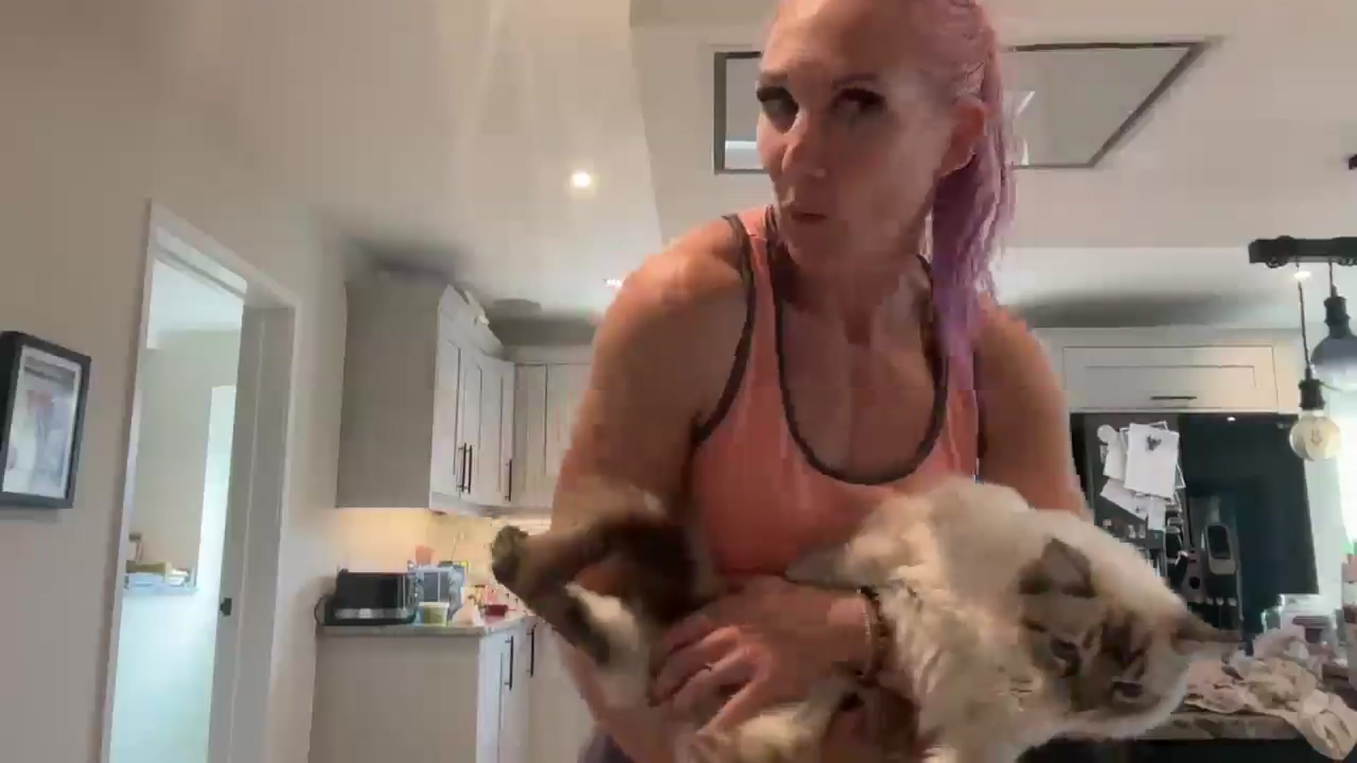 Gallery image thumbnail from Bellanoirxx's myfreecams stream on, 09/17/2025, 13:33 image 2 of 20