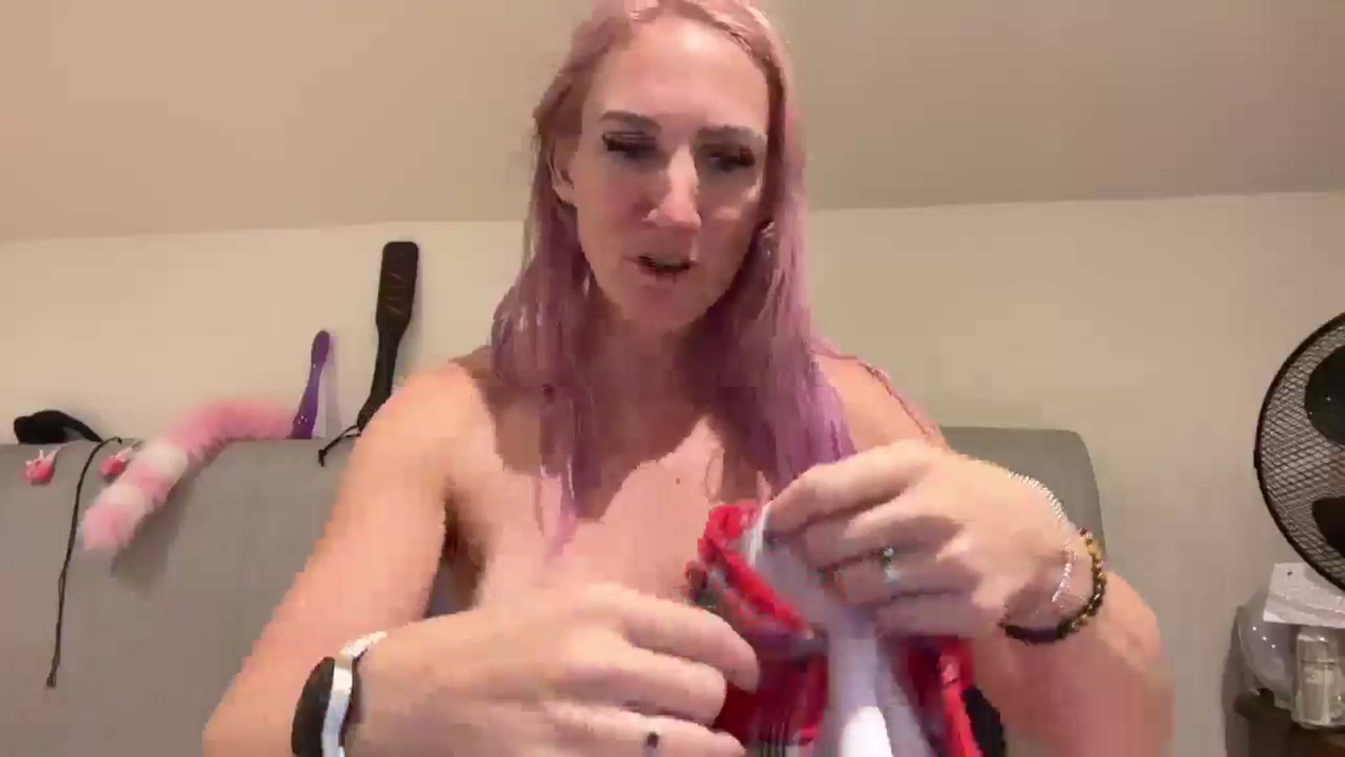 Gallery image thumbnail from Bellanoirxx's myfreecams stream on, 09/18/2025, 23:07 image 11 of 20
