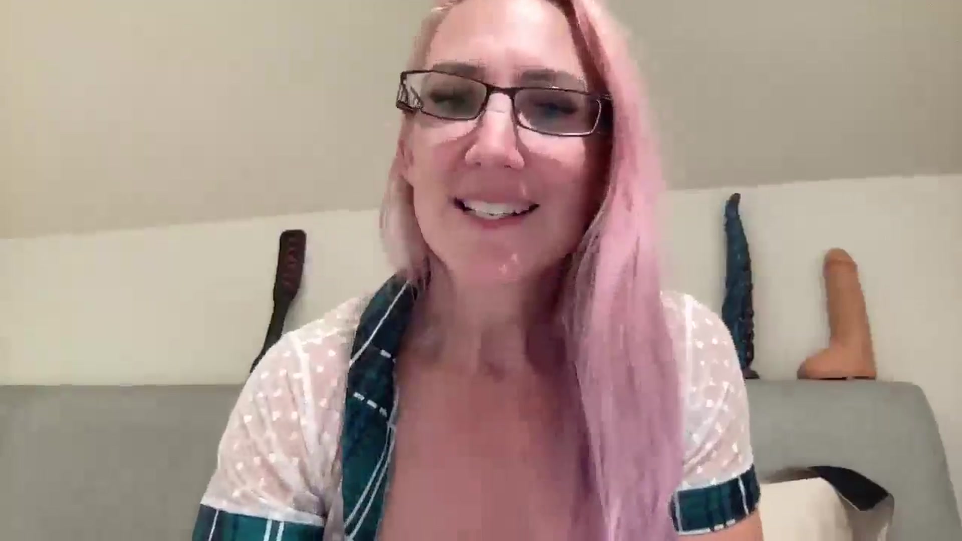 Gallery image thumbnail from Bellanoirxx's myfreecams stream on, 09/27/2025, 24:34 image 12 of 20