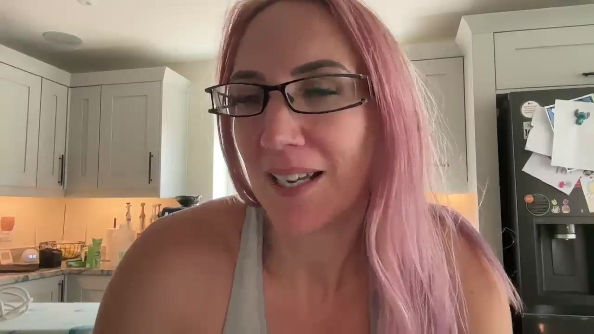 Gallery image thumbnail from Bellanoirxx's myfreecams stream on, 09/29/2025, 12:46 image 11 of 20