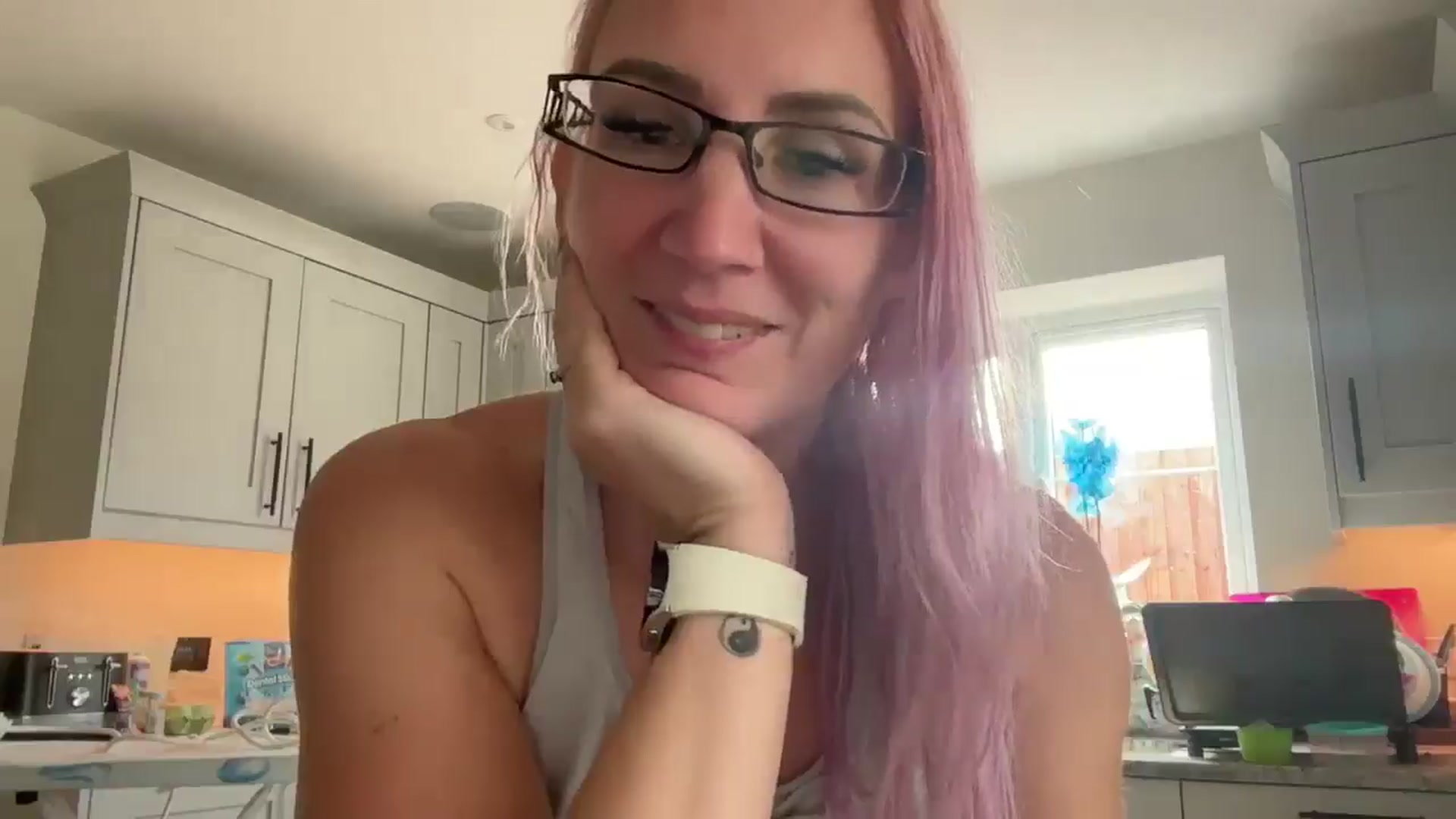 Gallery image thumbnail from Bellanoirxx's myfreecams stream on, 09/29/2025, 12:46 image 16 of 20