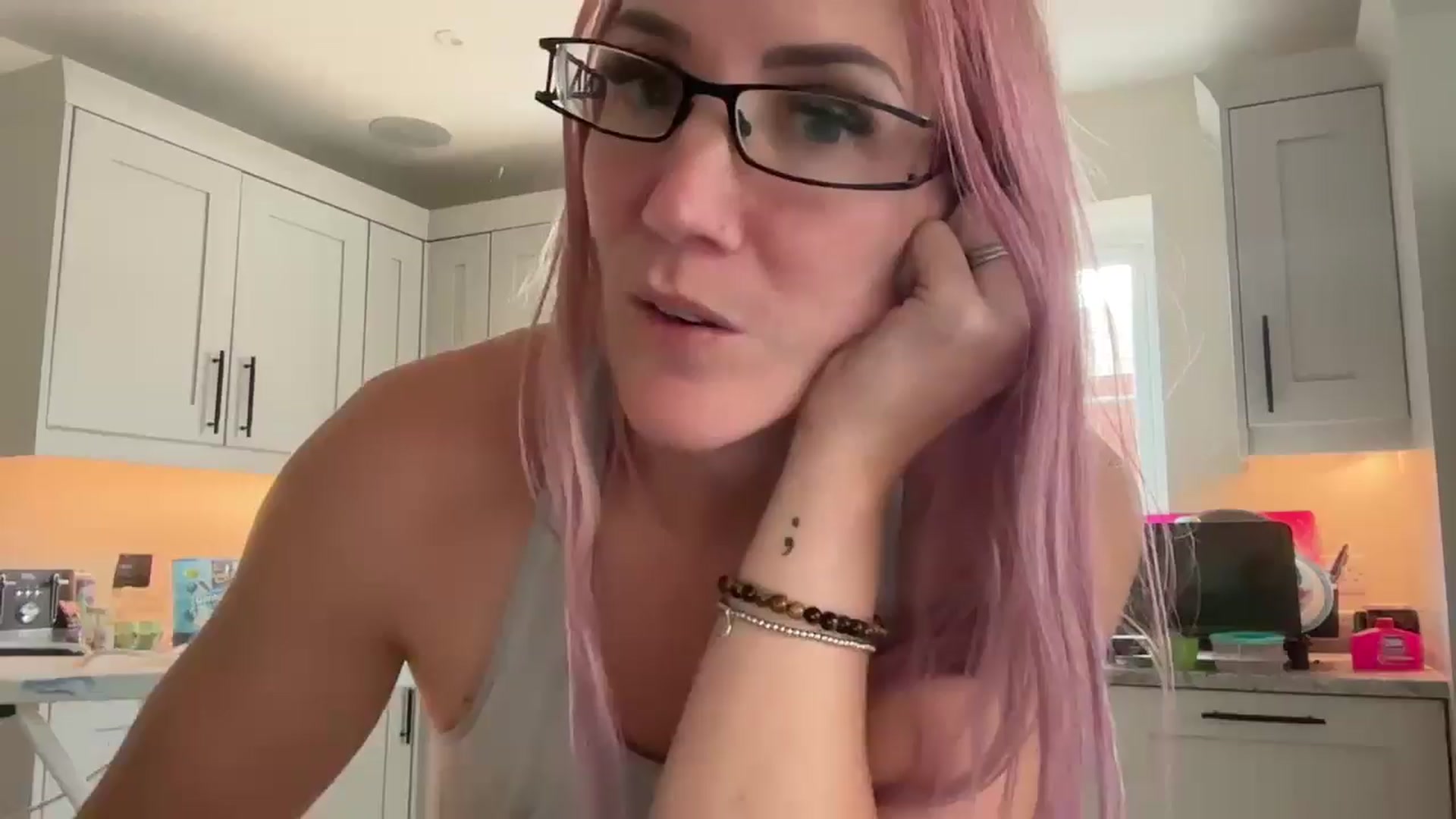 Gallery image thumbnail from Bellanoirxx's myfreecams stream on, 09/29/2025, 14:06 image 10 of 20
