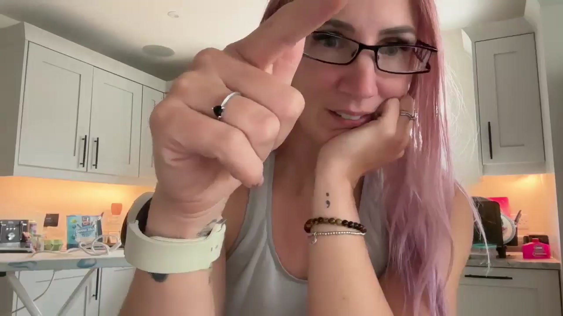Gallery image thumbnail from Bellanoirxx's myfreecams stream on, 09/29/2025, 14:06 image 7 of 20
