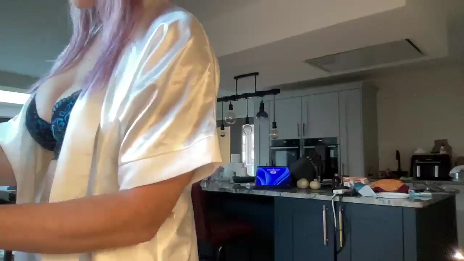 Gallery image thumbnail from Bellanoirxx's myfreecams stream on, 09/30/2025, 06:42 image 19 of 20