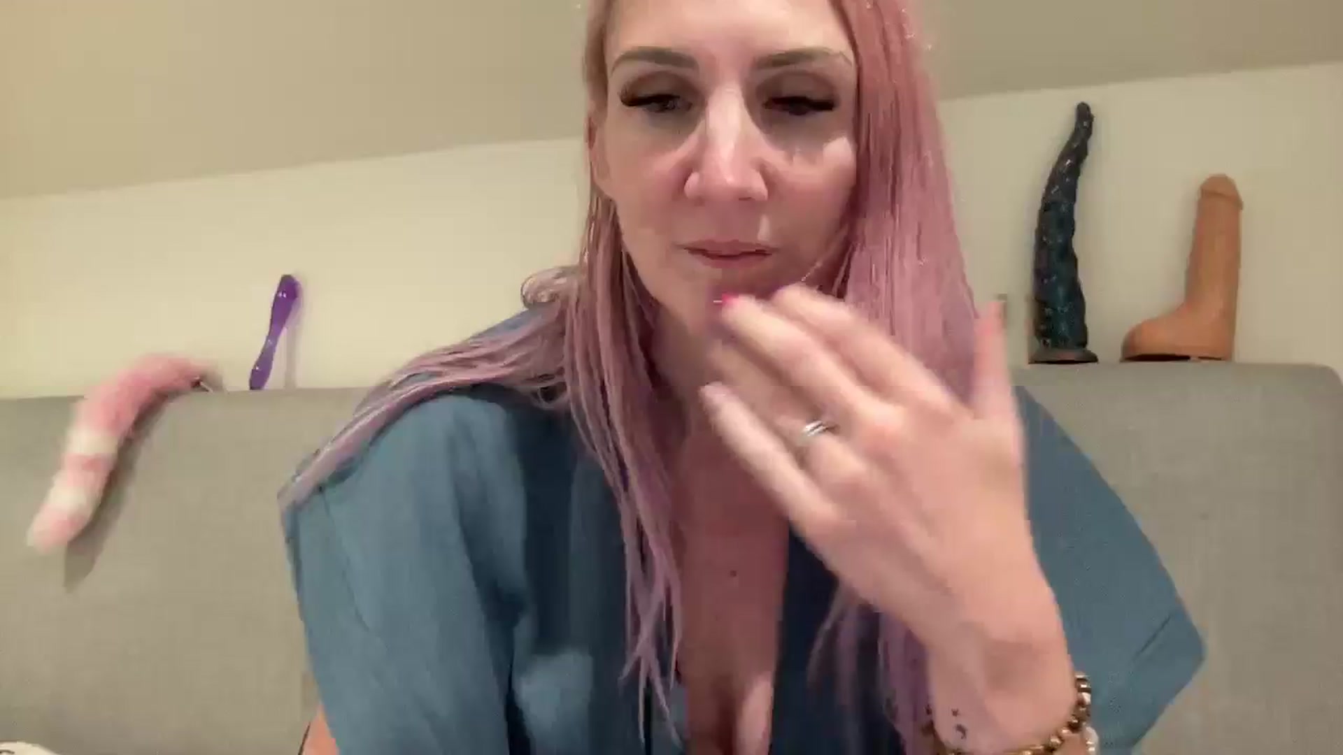 Gallery image thumbnail from Bellanoirxx's myfreecams stream on, 09/30/2025, 23:43 image 9 of 20
