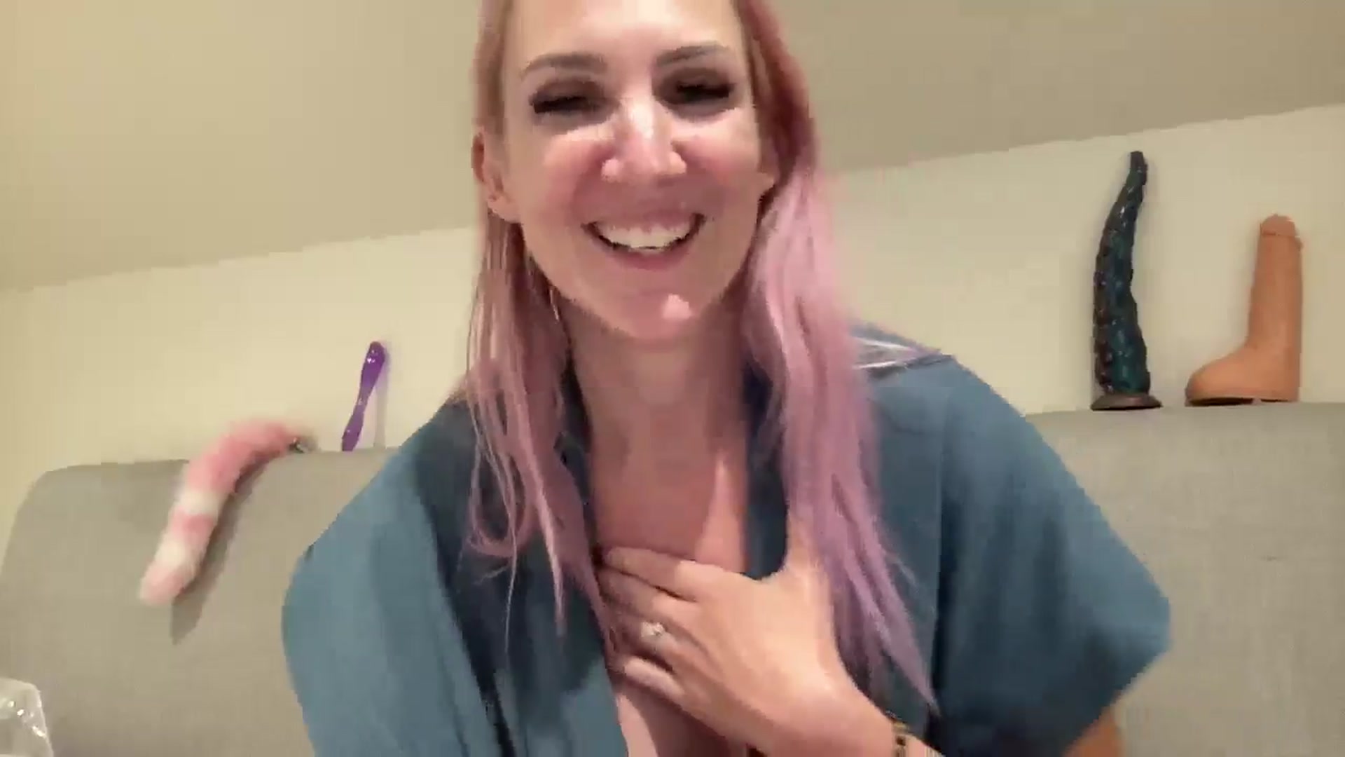Gallery image thumbnail from Bellanoirxx's myfreecams stream on, 09/30/2025, 23:43 image 7 of 20
