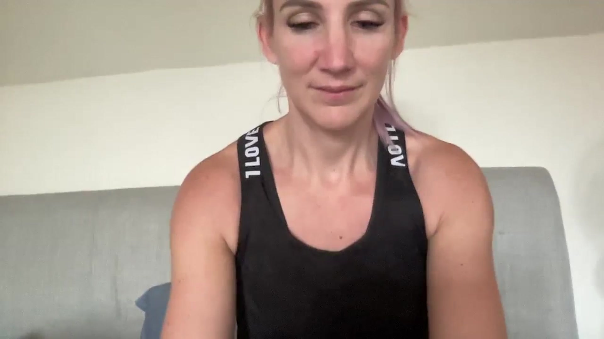 Gallery image thumbnail from Bellanoirxx's myfreecams stream on, 10/01/2025, 13:52 image 6 of 20
