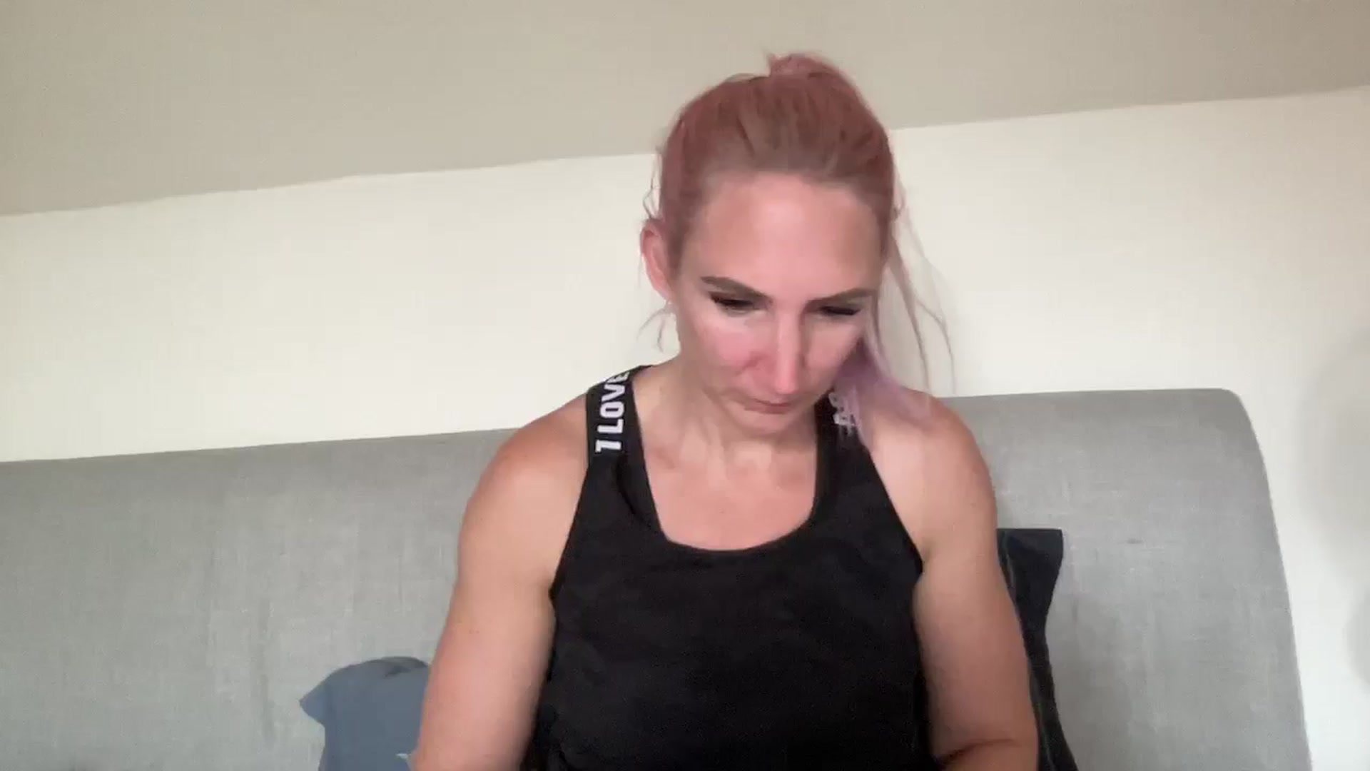 Gallery image thumbnail from Bellanoirxx's myfreecams stream on, 10/01/2025, 13:52 image 8 of 20