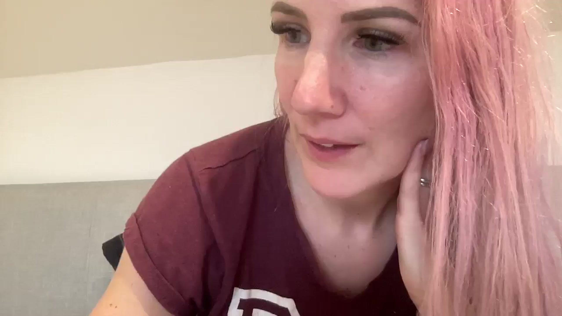 Gallery image thumbnail from Bellanoirxx's myfreecams stream on, 10/04/2025, 11:42 image 6 of 20