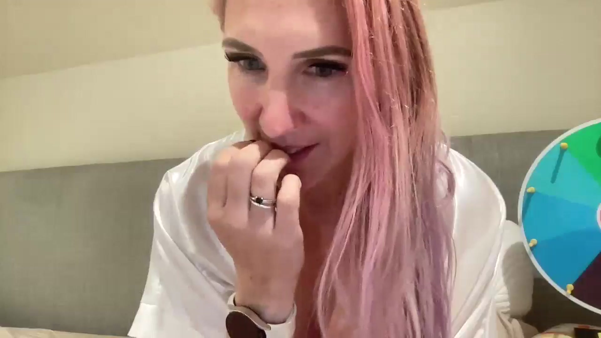 Gallery image thumbnail from Bellanoirxx's myfreecams stream on, 10/04/2025, 21:16 image 10 of 20