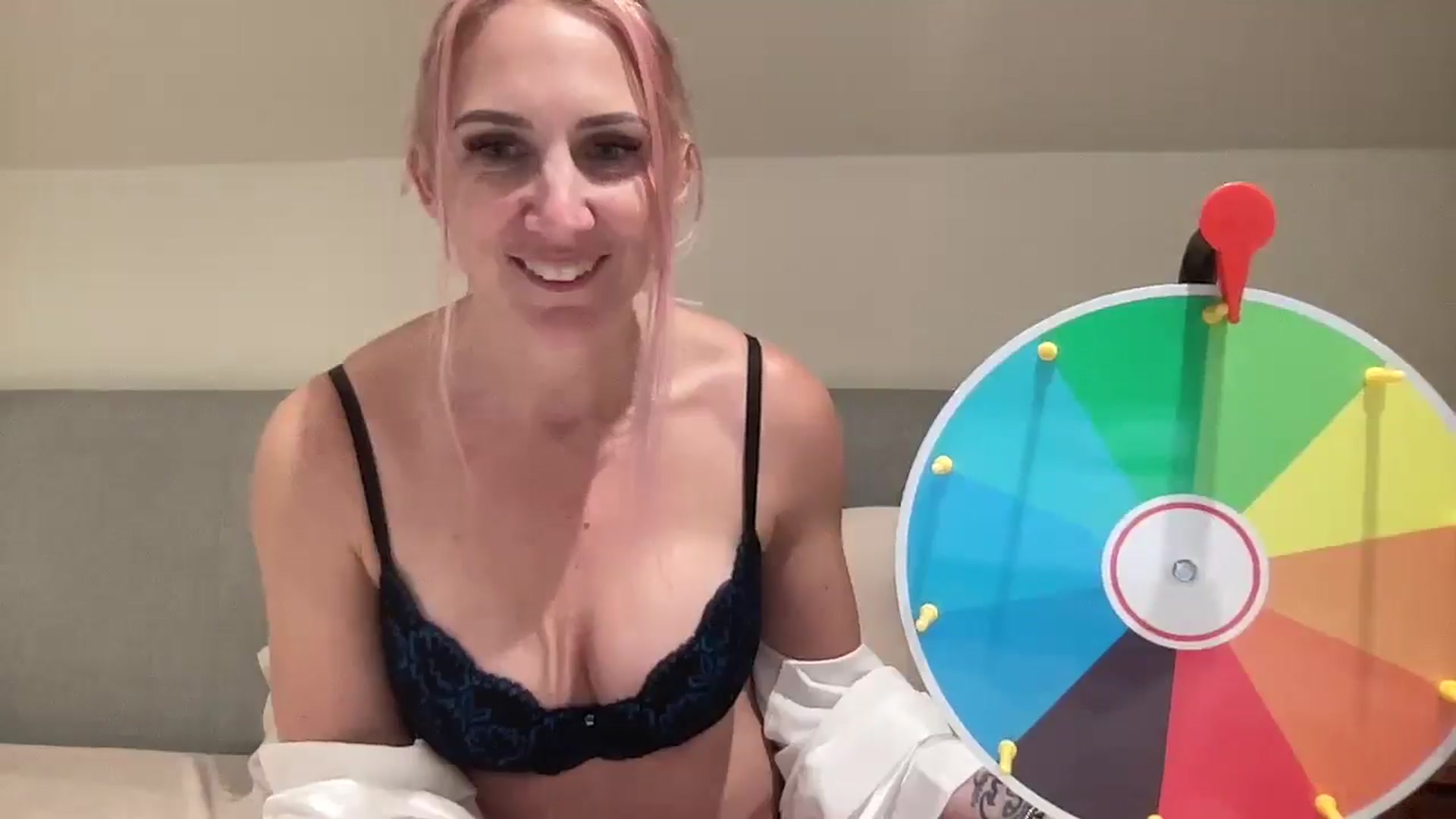 Gallery image thumbnail from Bellanoirxx's myfreecams stream on, 10/05/2025, 20:31 image 11 of 20