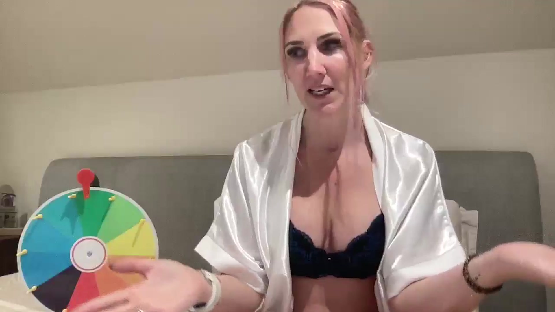 Gallery image thumbnail from Bellanoirxx's myfreecams stream on, 10/05/2025, 20:31 image 4 of 20