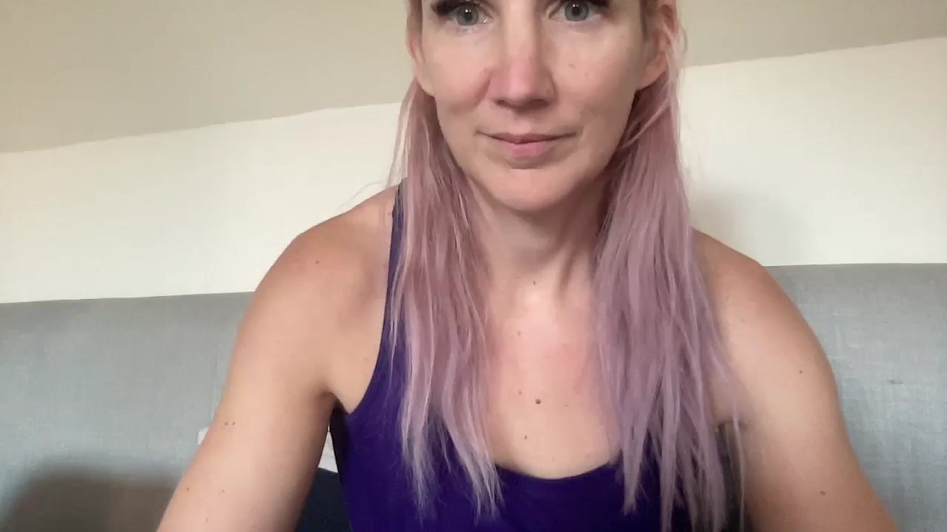Gallery image thumbnail from Bellanoirxx's myfreecams stream on, 10/06/2025, 13:30 image 7 of 20