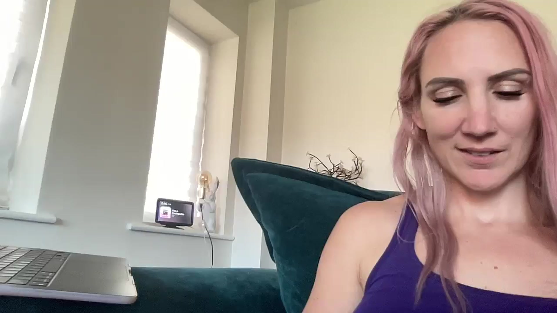 Gallery image thumbnail from Bellanoirxx's myfreecams stream on, 10/06/2025, 14:02 image 8 of 20