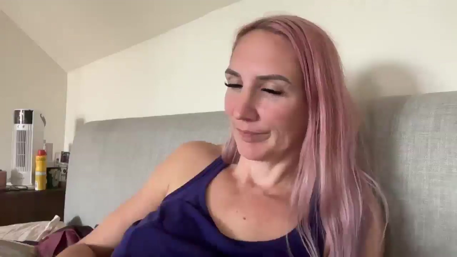 Gallery image thumbnail from Bellanoirxx's myfreecams stream on, 10/08/2025, 13:26 image 18 of 20