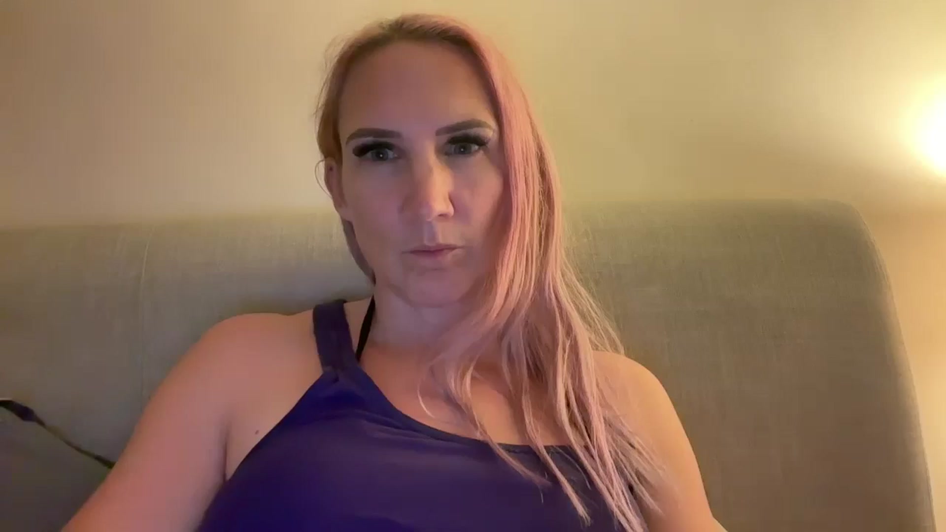 Gallery image thumbnail from Bellanoirxx's myfreecams stream on, 10/08/2025, 20:48 image 2 of 20