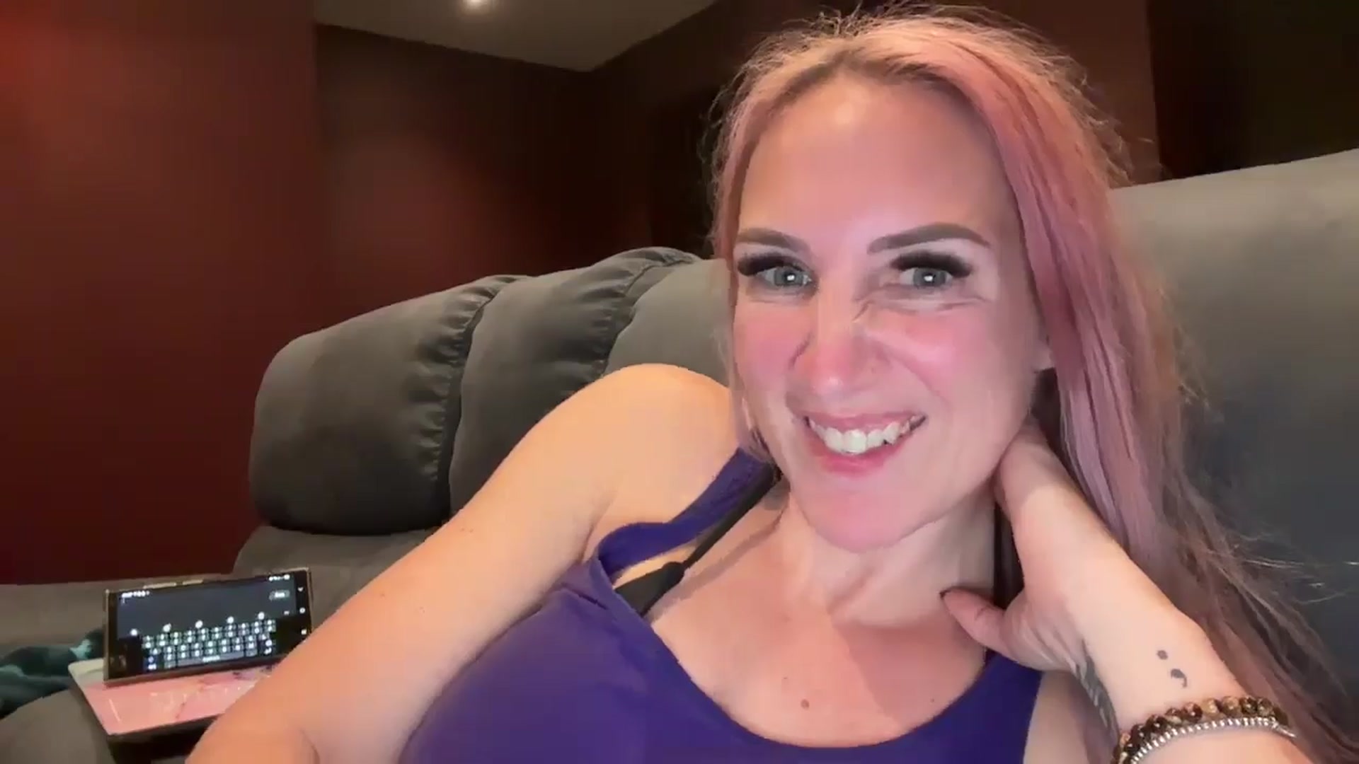 Gallery image thumbnail from Bellanoirxx's myfreecams stream on, 10/08/2025, 22:54 image 13 of 20