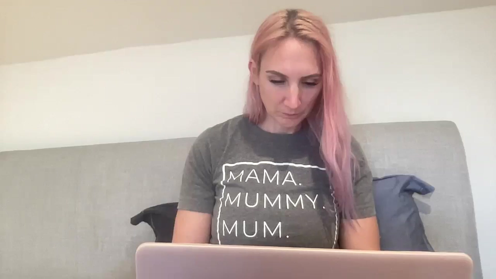 Gallery image thumbnail from Bellanoirxx's myfreecams stream on, 10/13/2025, 11:34 image 3 of 20