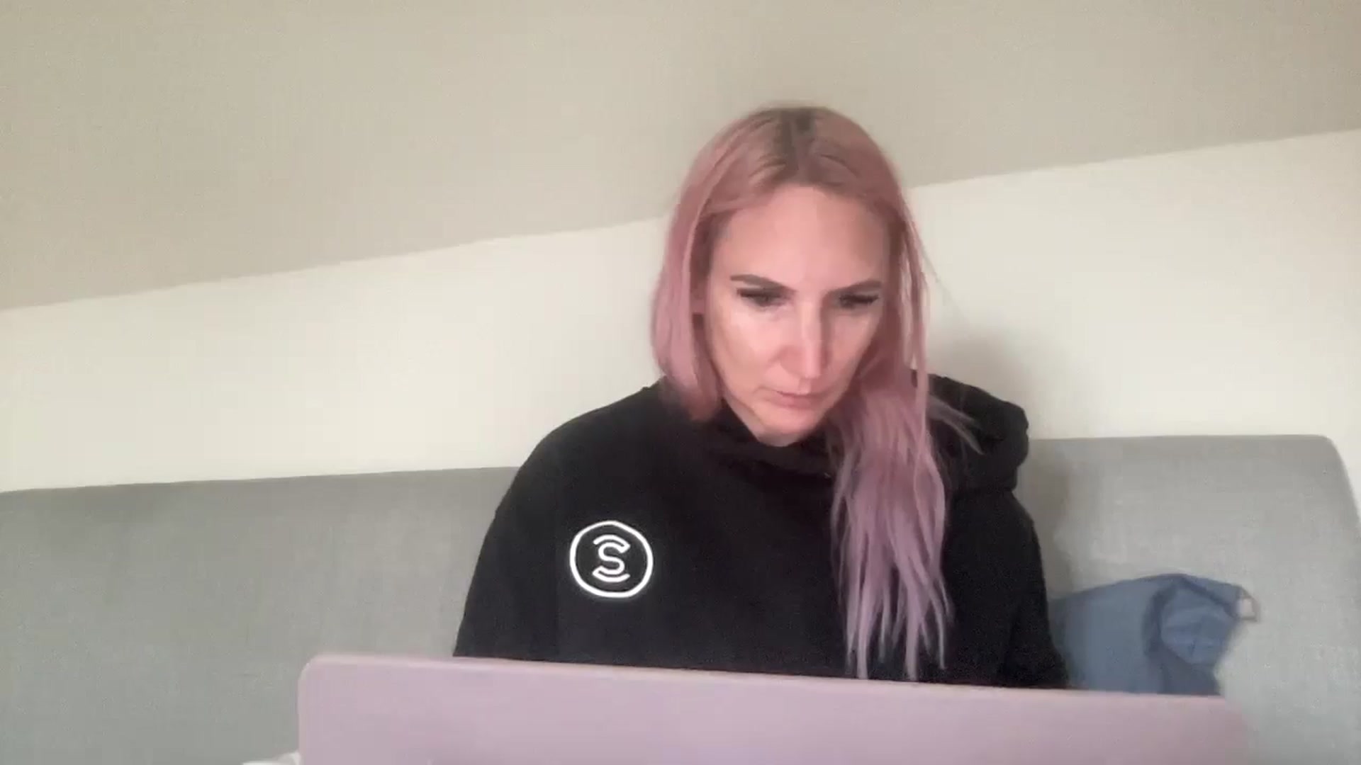 Gallery image thumbnail from Bellanoirxx's myfreecams stream on, 10/15/2025, 10:41 image 11 of 20