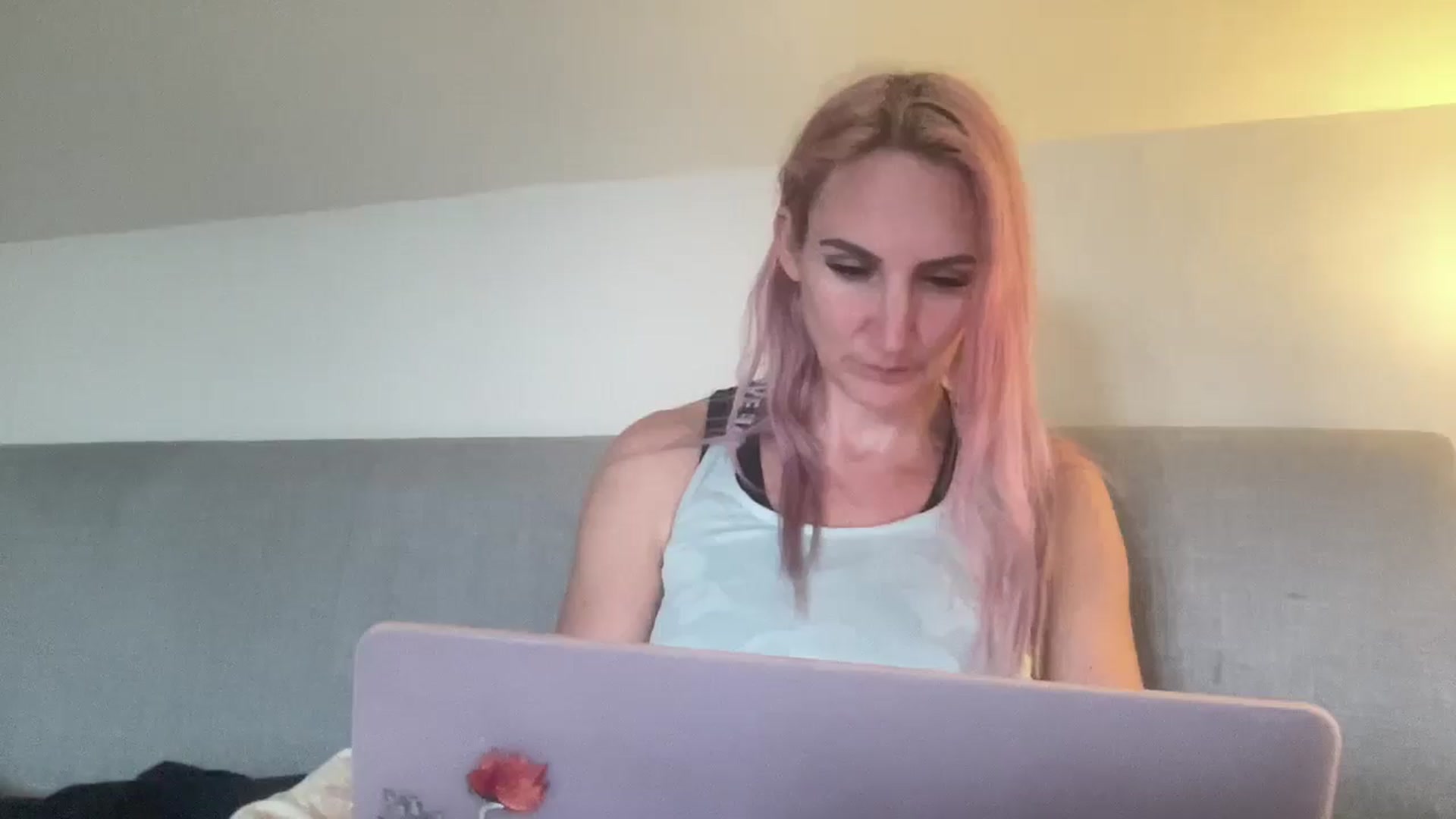 Gallery image thumbnail from Bellanoirxx's myfreecams stream on, 10/15/2025, 12:30 image 3 of 20