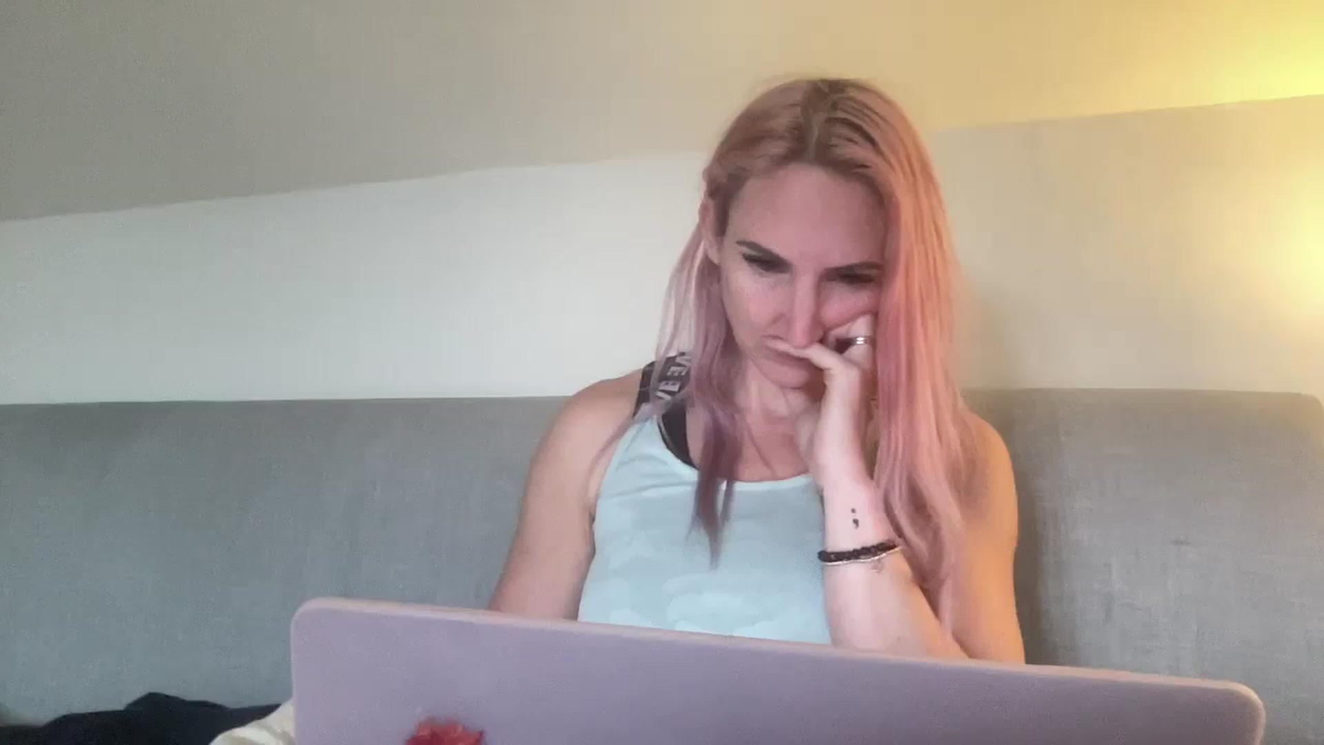 Gallery image thumbnail from Bellanoirxx's myfreecams stream on, 10/15/2025, 12:30 image 4 of 20