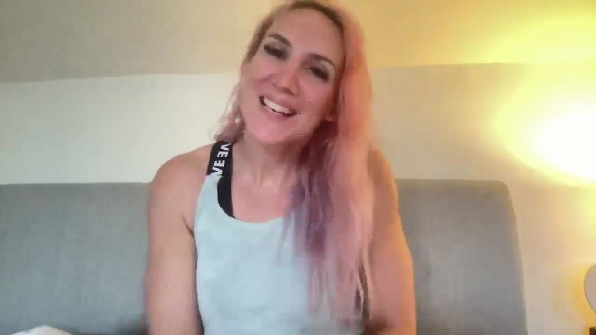 Gallery image thumbnail from Bellanoirxx's myfreecams stream on, 10/15/2025, 12:30 image 16 of 20