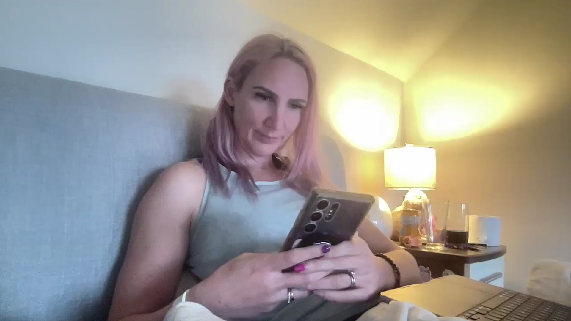 Gallery image thumbnail from Bellanoirxx's myfreecams stream on, 10/15/2025, 12:30 image 6 of 20