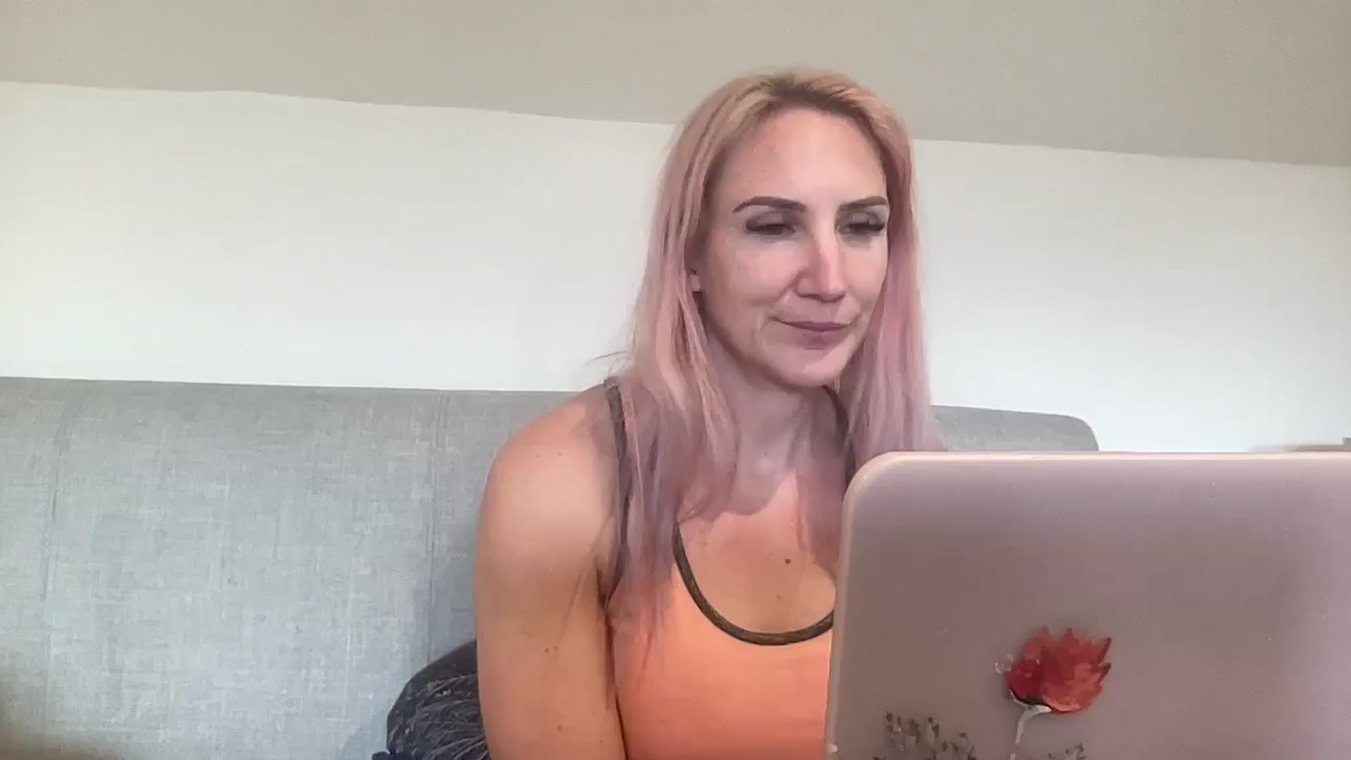 Gallery image thumbnail from Bellanoirxx's myfreecams stream on, 10/20/2025, 13:20 image 16 of 20