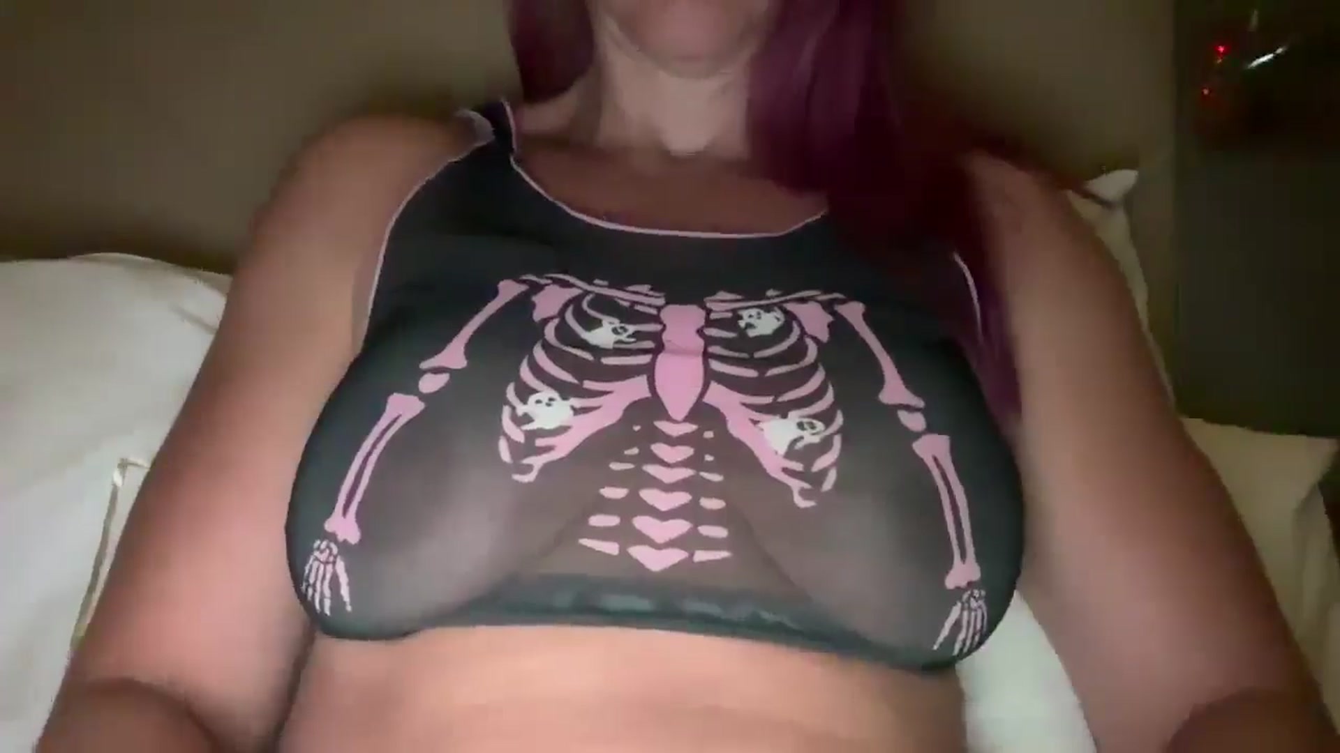 Gallery image thumbnail from Bellanoirxx's myfreecams stream on, 10/31/2025, 03:31 image 12 of 20