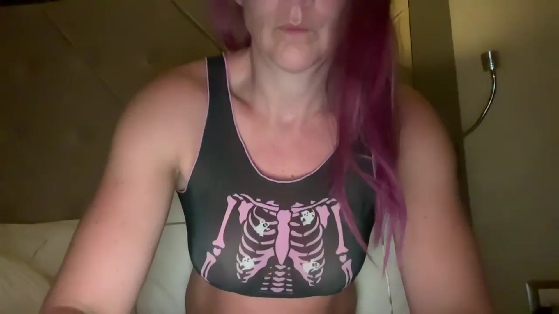 Gallery image thumbnail from Bellanoirxx's myfreecams stream on, 10/31/2025, 03:31 image 5 of 20