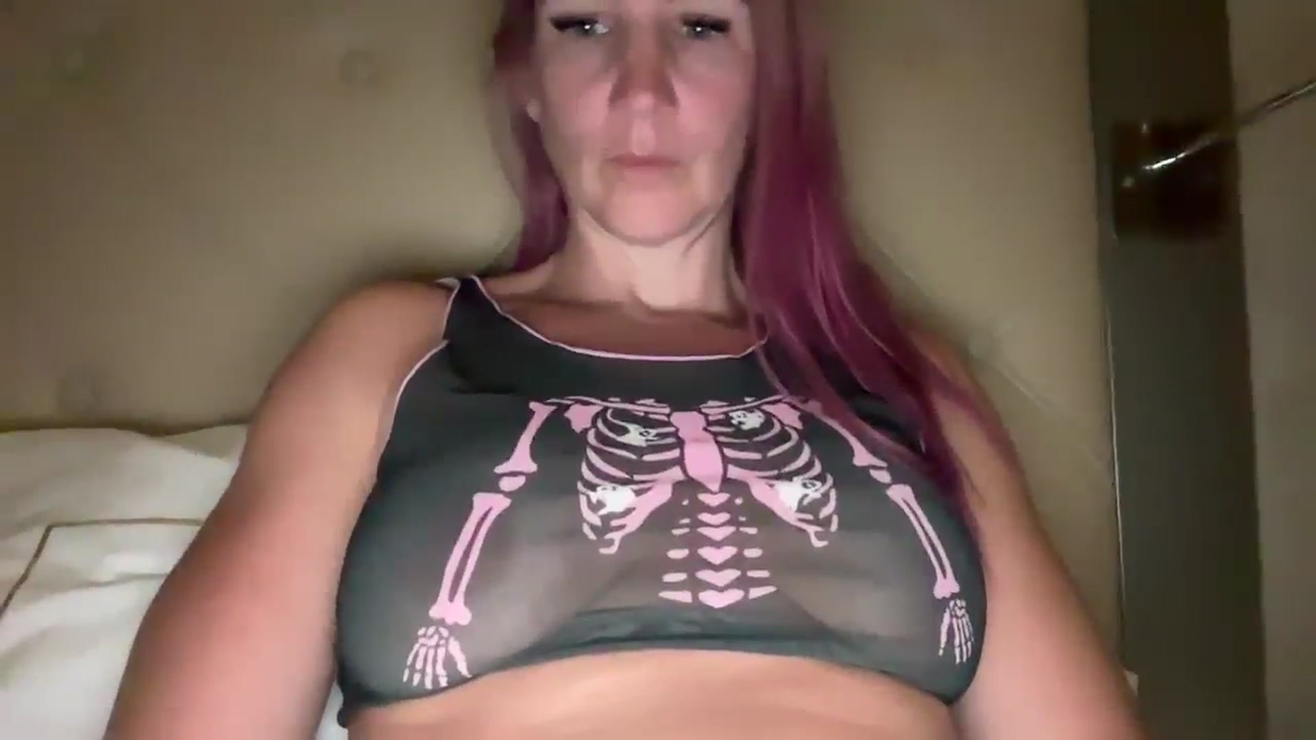 Gallery image thumbnail from Bellanoirxx's myfreecams stream on, 10/31/2025, 04:17 image 5 of 20