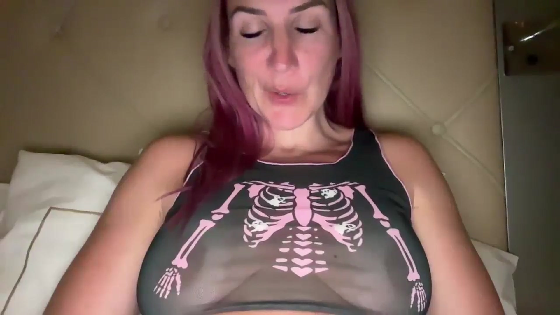 Gallery image thumbnail from Bellanoirxx's myfreecams stream on, 10/31/2025, 04:17 image 13 of 20