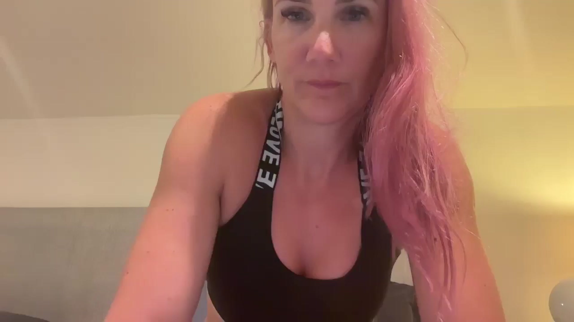 Gallery image thumbnail from Bellanoirxx's myfreecams stream on, 11/05/2025, 22:56 image 1 of 20