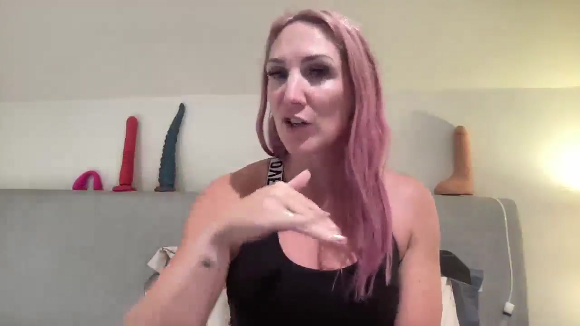 Gallery image thumbnail from Bellanoirxx's myfreecams stream on, 11/10/2025, 23:35 image 2 of 20
