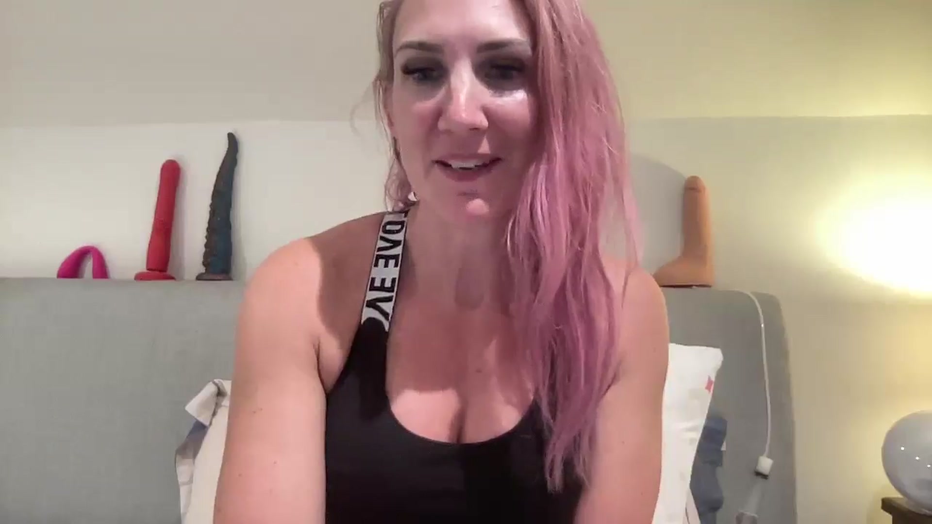 Gallery image thumbnail from Bellanoirxx's myfreecams stream on, 11/10/2025, 23:35 image 10 of 20