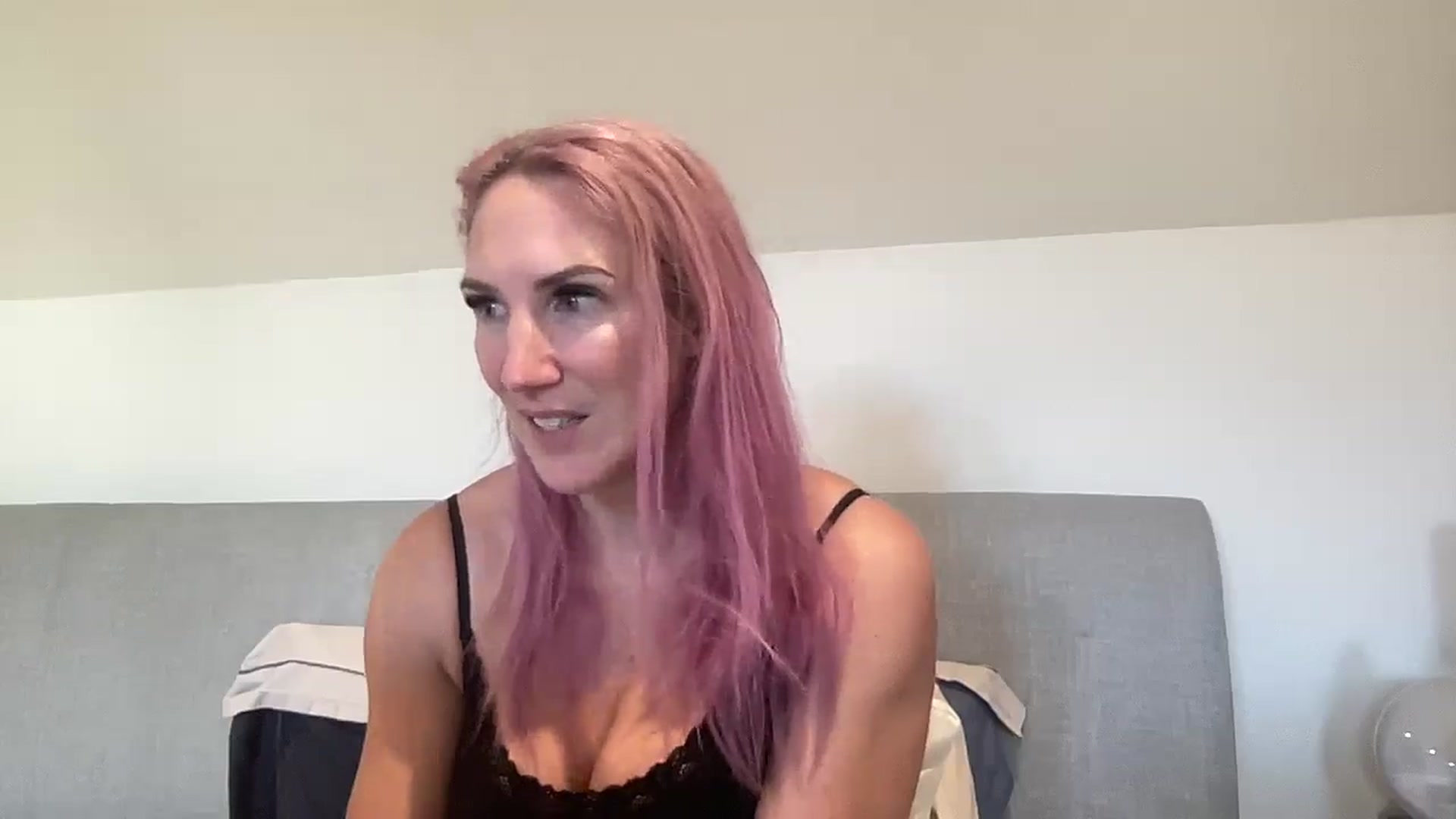 Gallery image thumbnail from Bellanoirxx's myfreecams stream on, 11/17/2025, 12:52 image 16 of 20
