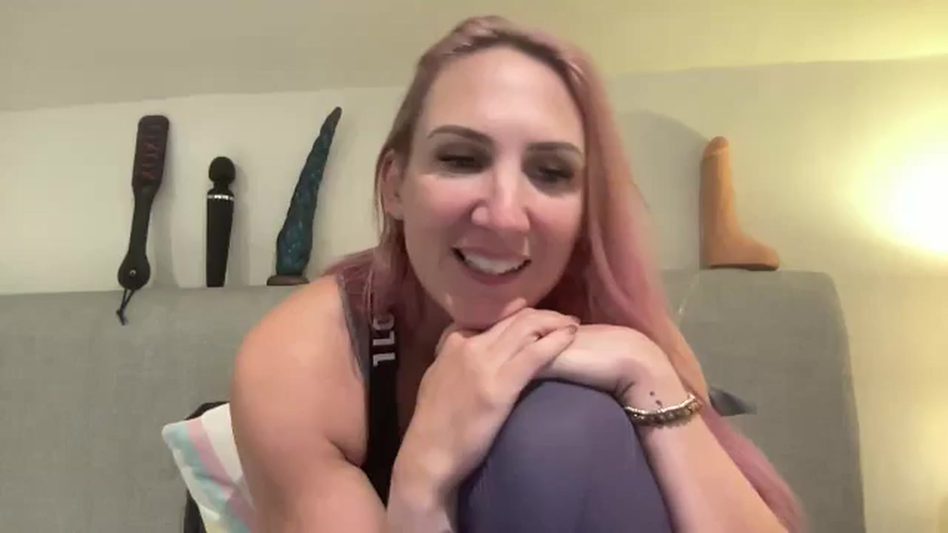 Gallery image thumbnail from Bellanoirxx's myfreecams stream on, 11/21/2025, 24:35 image 8 of 20