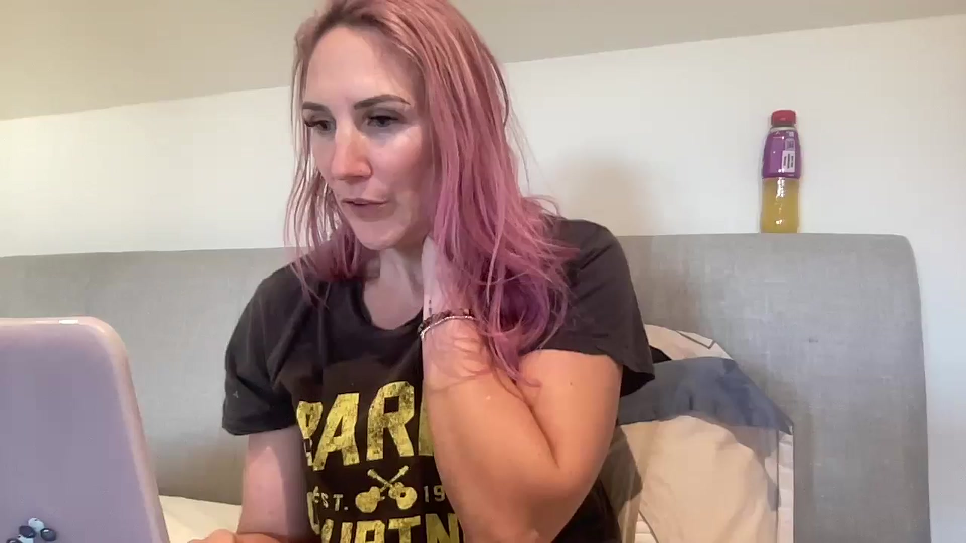 Gallery image thumbnail from Bellanoirxx's myfreecams stream on, 11/25/2025, 15:15 image 15 of 20