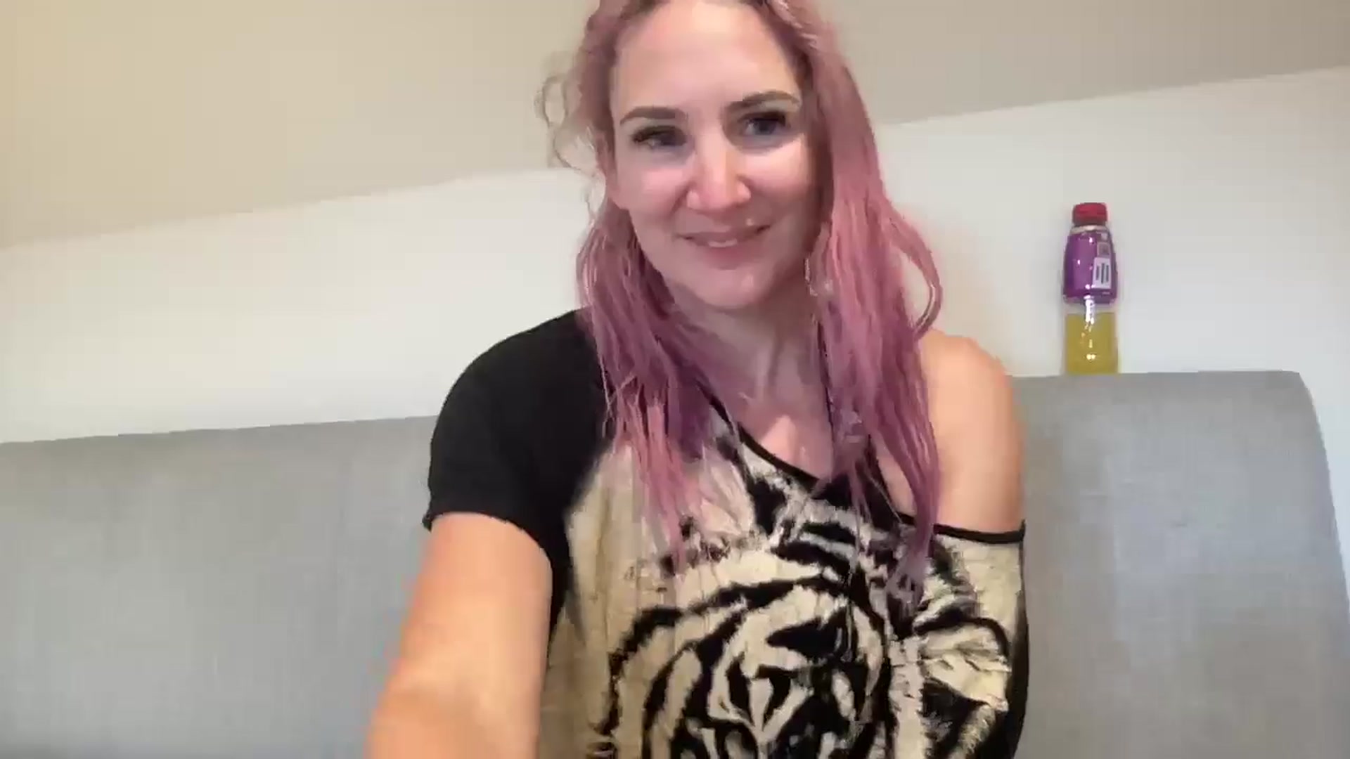 Gallery image thumbnail from Bellanoirxx's myfreecams stream on, 11/28/2025, 10:46 image 4 of 20
