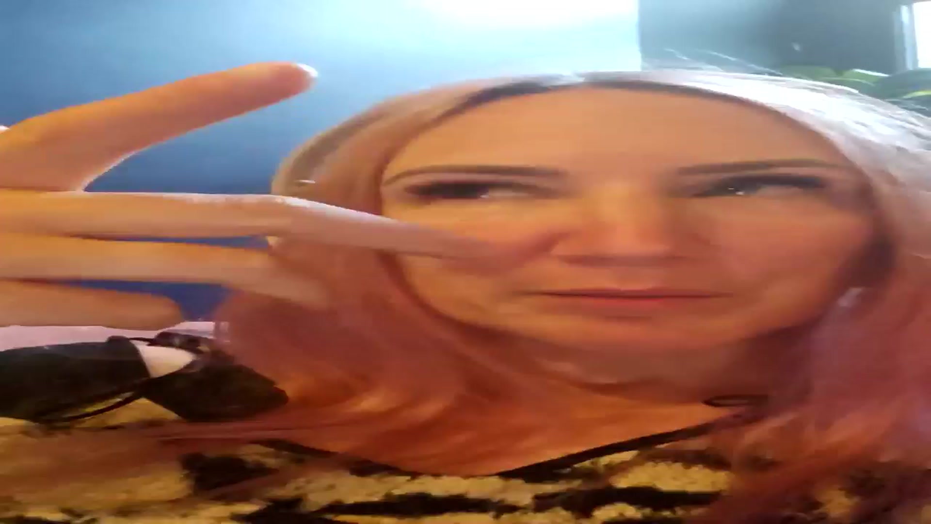 Gallery image thumbnail from Bellanoirxx's myfreecams stream on, 12/02/2025, 10:28 image 1 of 20