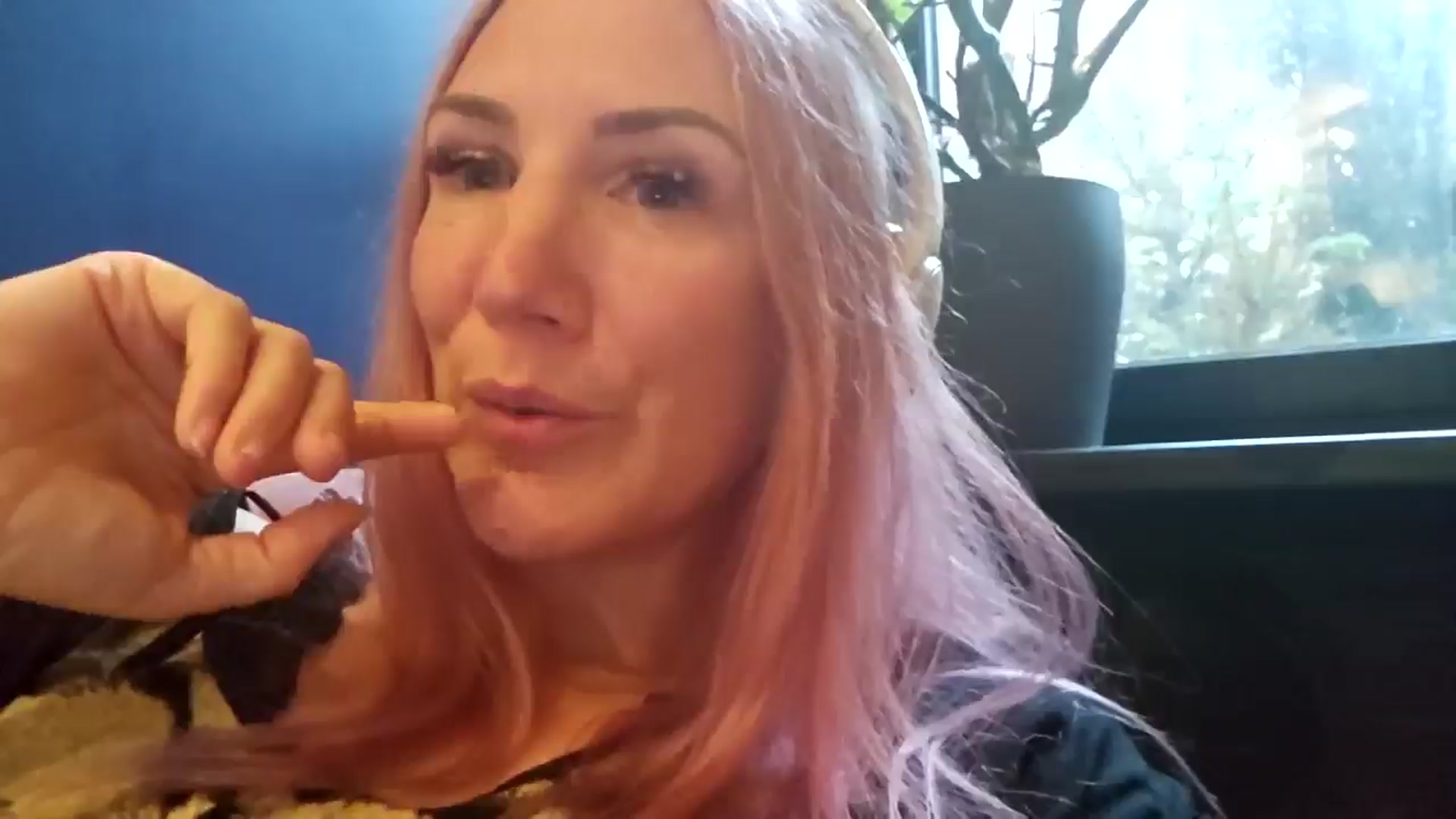 Gallery image thumbnail from Bellanoirxx's myfreecams stream on, 12/02/2025, 10:28 image 3 of 20