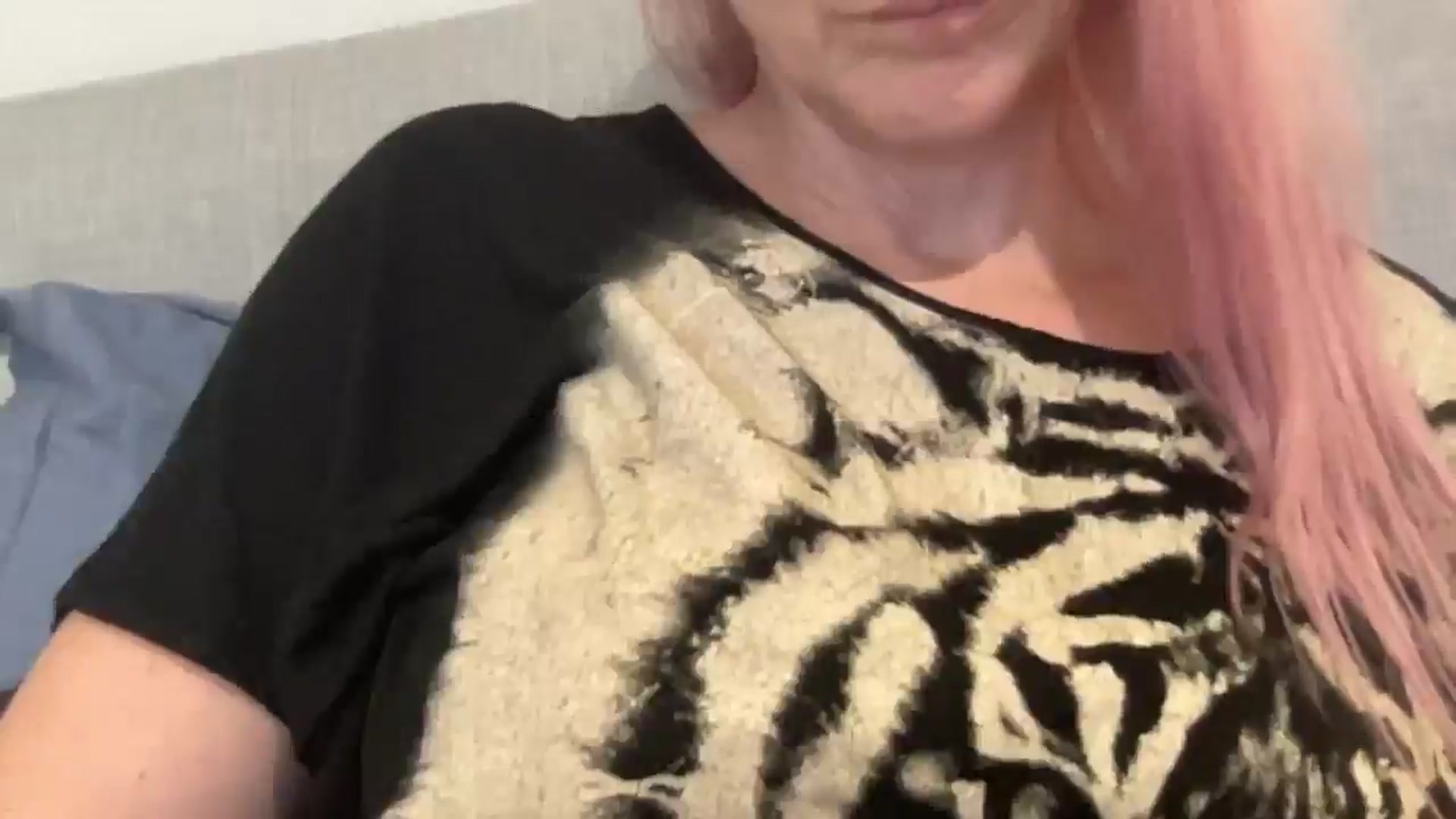 Gallery image thumbnail from Bellanoirxx's myfreecams stream on, 12/04/2025, 13:54 image 19 of 20