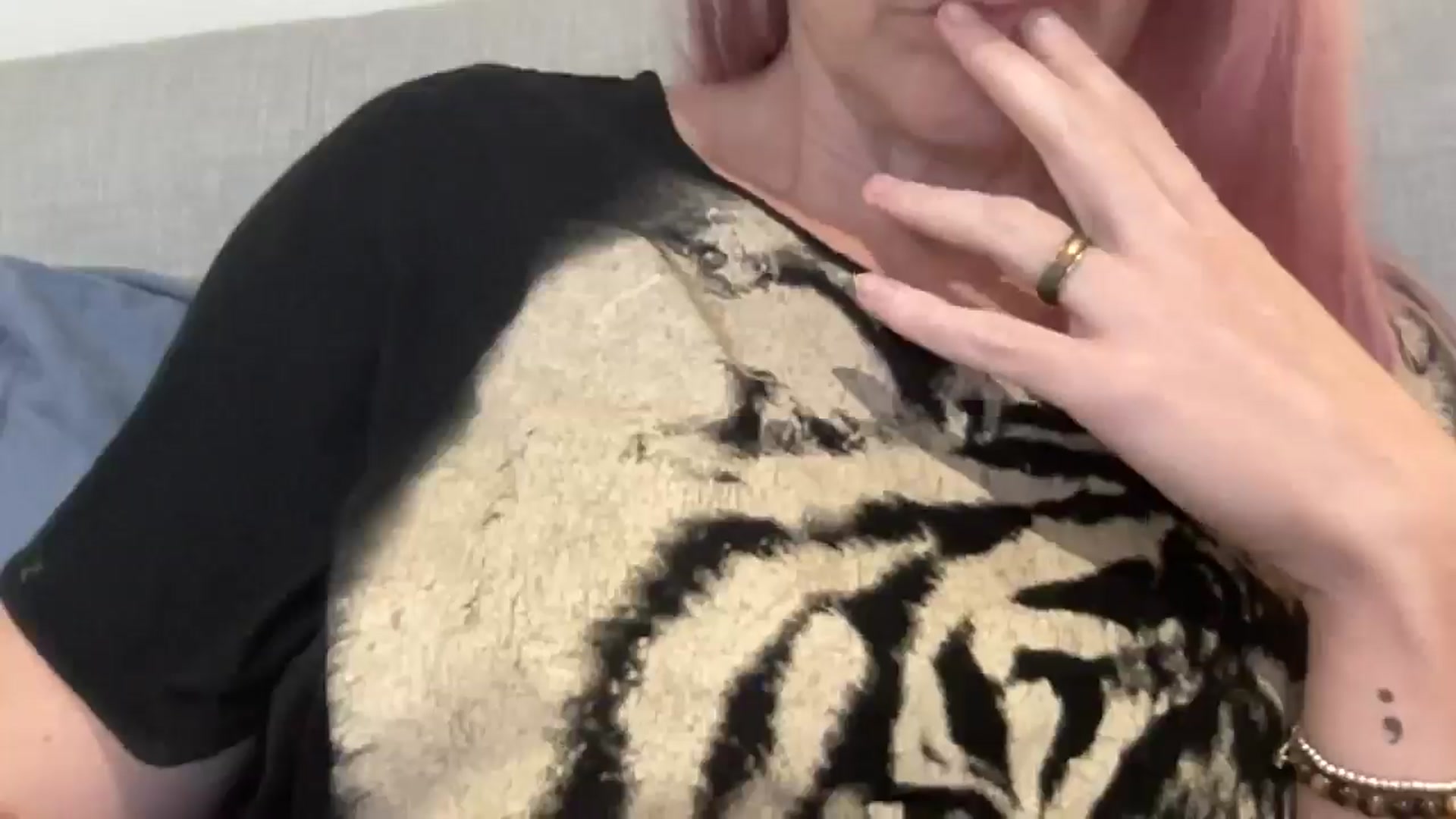 Gallery image thumbnail from Bellanoirxx's myfreecams stream on, 12/04/2025, 13:54 image 9 of 20