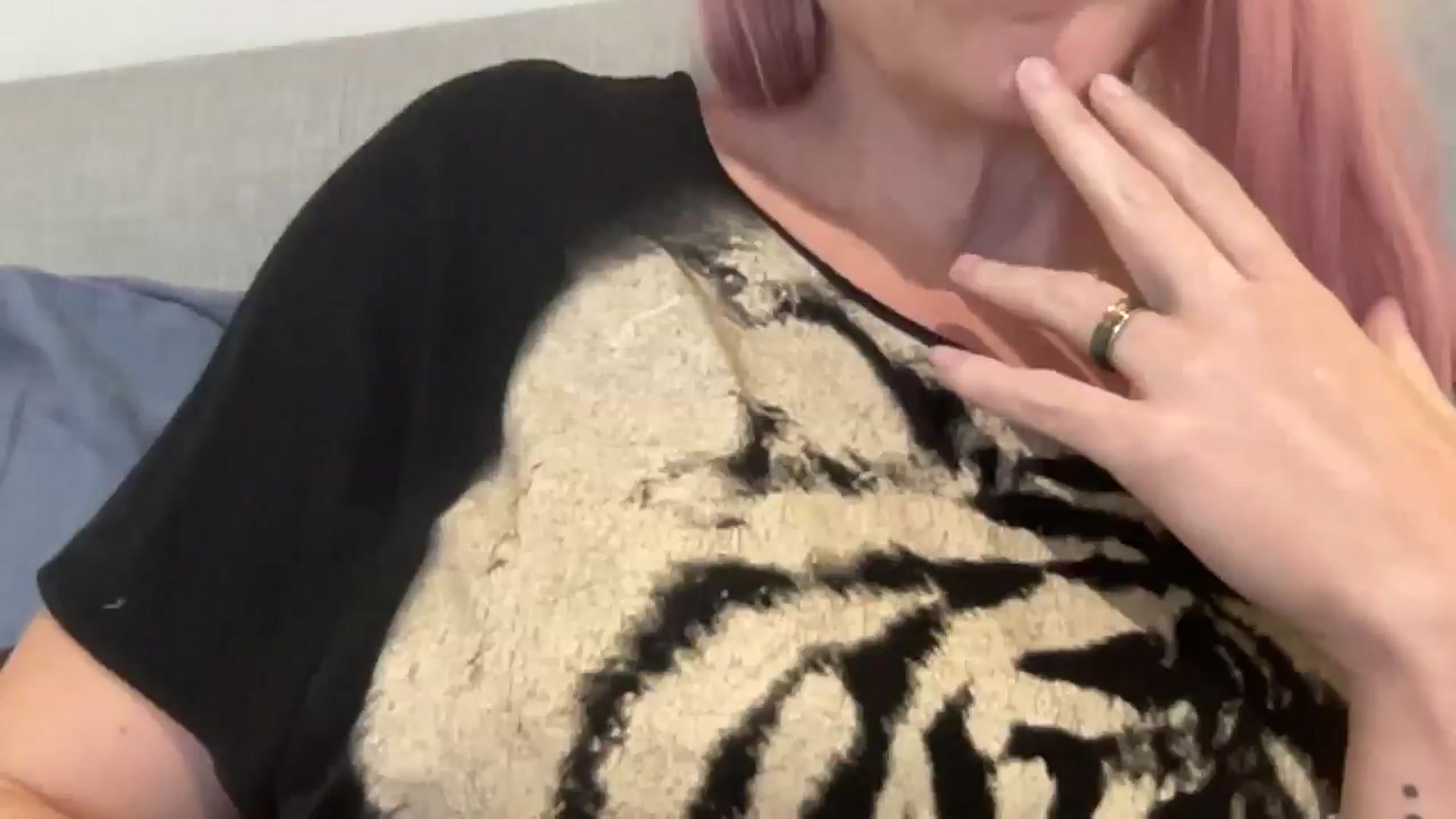 Gallery image thumbnail from Bellanoirxx's myfreecams stream on, 12/04/2025, 13:54 image 6 of 20