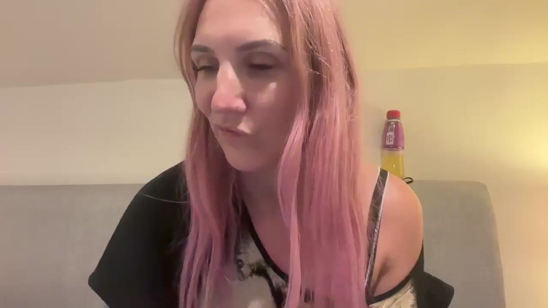 Gallery image thumbnail from Bellanoirxx's myfreecams stream on, 12/04/2025, 21:36 image 1 of 20