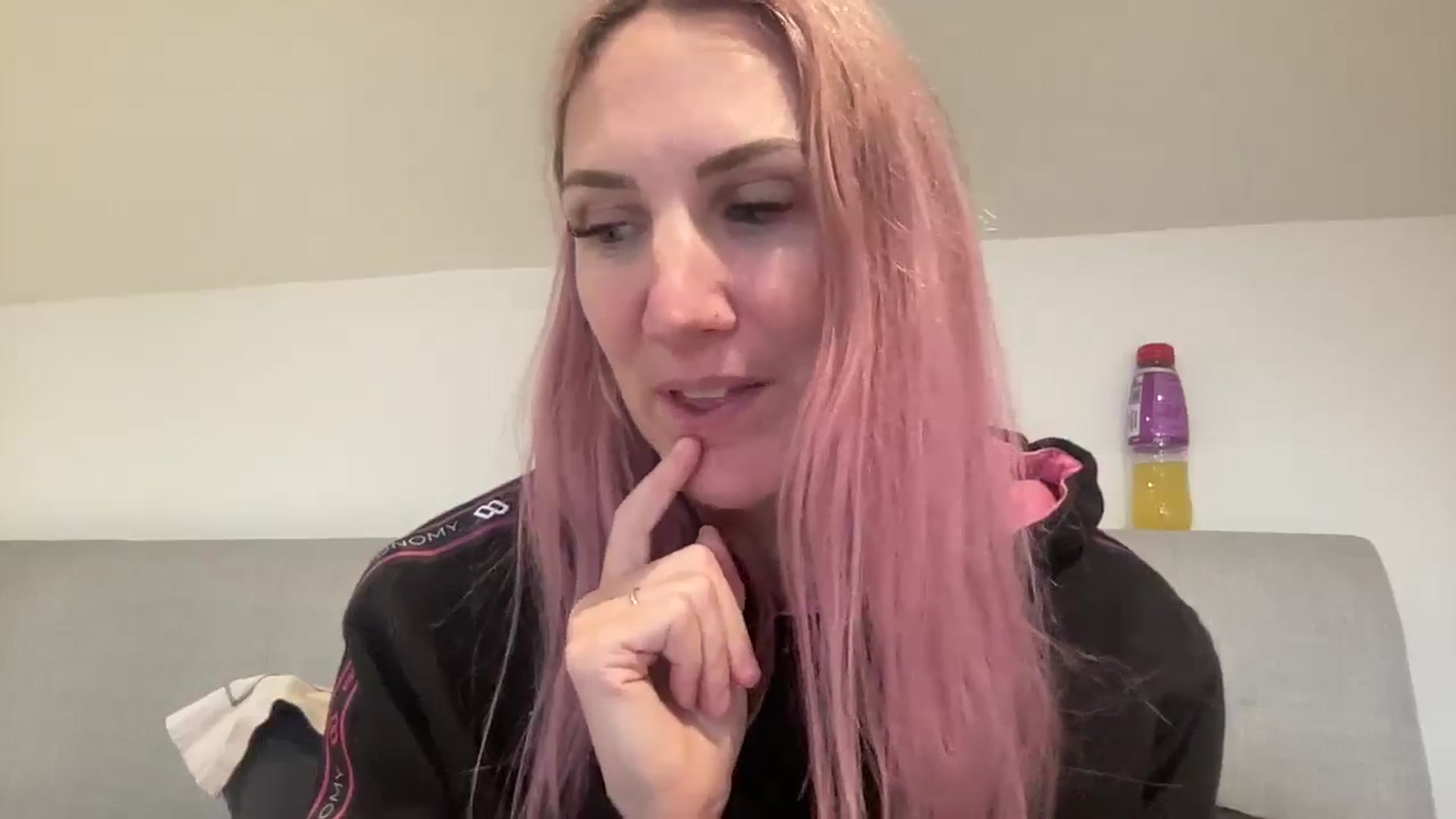 Gallery image thumbnail from Bellanoirxx's myfreecams stream on, 12/05/2025, 12:50 image 4 of 20